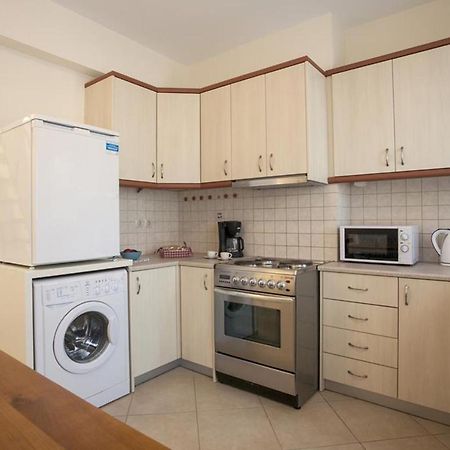 Santorini Med Homes - Sunday Apartment เมซาเรีย ภายนอก รูปภาพ