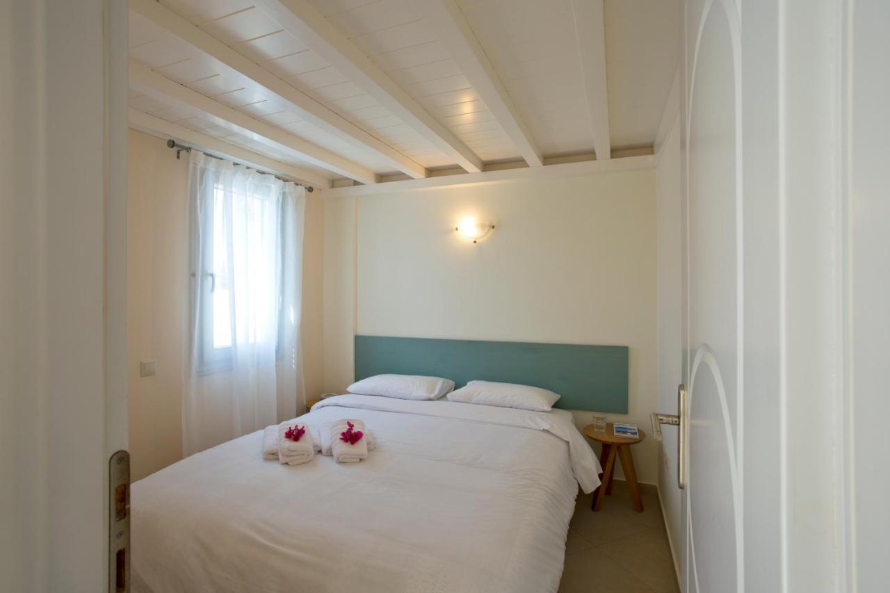 Santorini Med Homes - Sunday Apartment เมซาเรีย ภายนอก รูปภาพ
