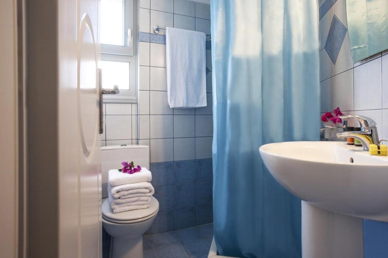 Santorini Med Homes - Sunday Apartment เมซาเรีย ภายนอก รูปภาพ