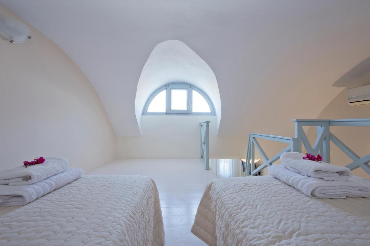 Santorini Med Homes - Sunday Apartment เมซาเรีย ภายนอก รูปภาพ