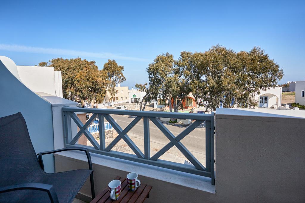 Santorini Med Homes - Sunday Apartment เมซาเรีย ภายนอก รูปภาพ
